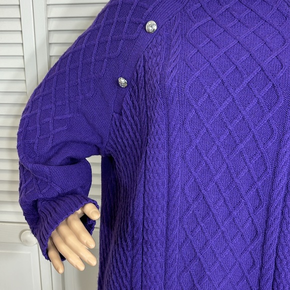 NWT Talbots Engraved Buttons Sweater in Purple 2X - Picture 4 of 12